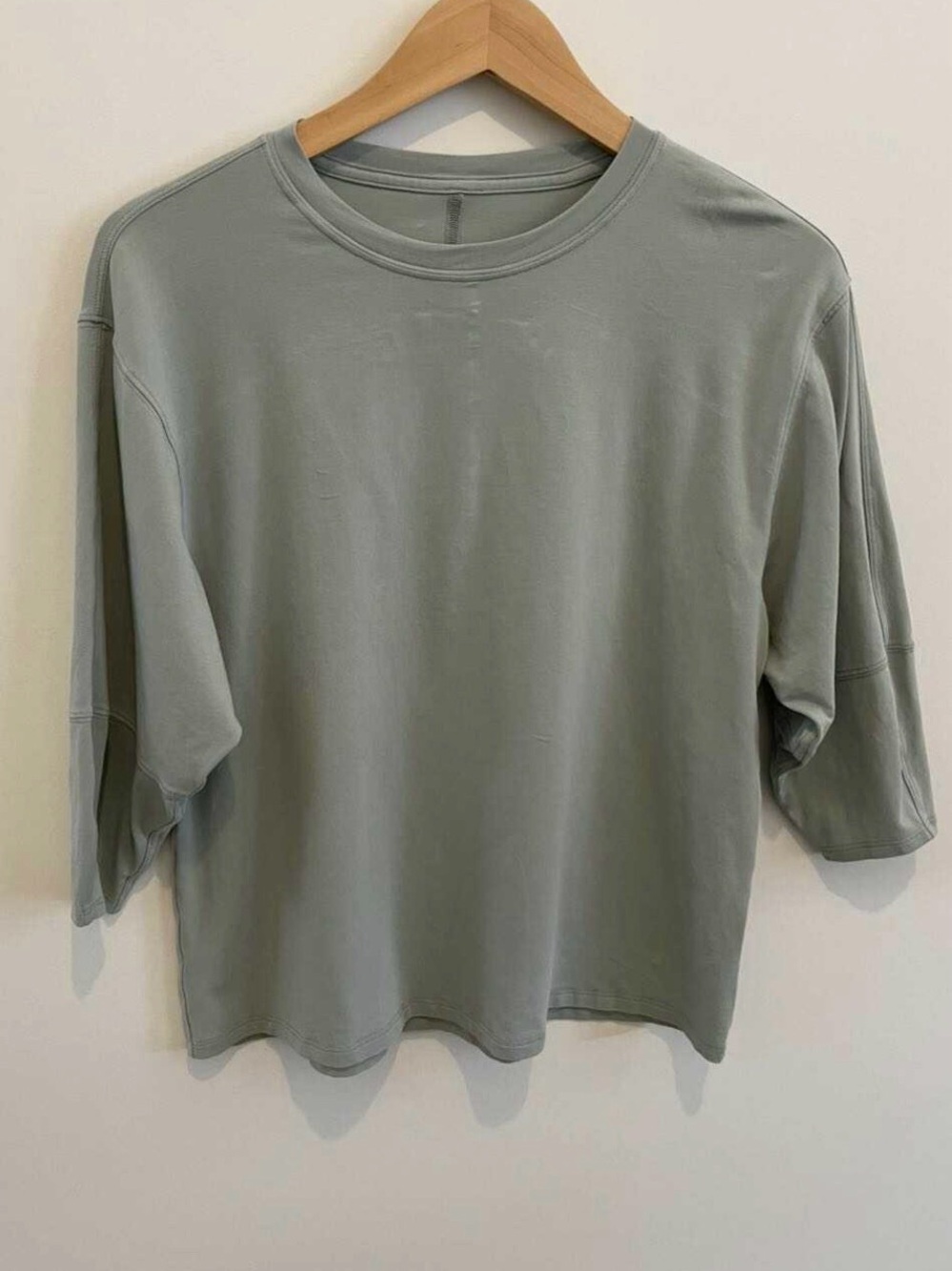 lululemon athletica Sage Green Relaxed Long Sleeve Tee - Picture 3 of 4